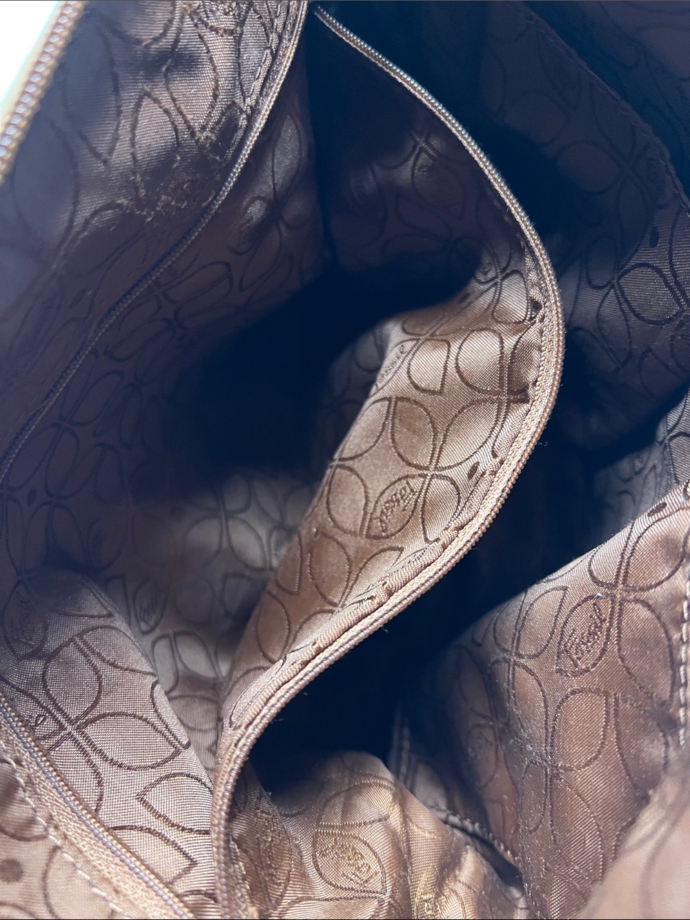 FOSSIL Purse - Picture 6 of 10